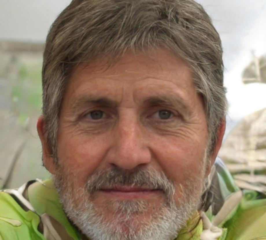 Портрет викладача Максима Кравченка